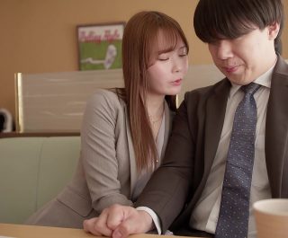 Em Sale bđs lôi kéo dụ dỗ xxx với khách